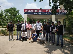 लग्जरी कारों के शौकीन और बन गए कार चोर