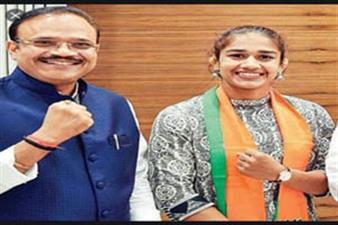 बबीता, योगेश्वर, विजेंद्र व दीपा मलिक को रास नहीं राजनीति