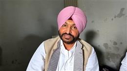 पठानकोट जाते रवनीत बिट्टू के काफिले पर हमले का आरोप