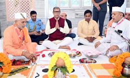 हरियाणा के राज्यपाल प्रो. असीम कुमार घोष ने माता मनसा देवी मंदिर में की पूजा-अर्चना