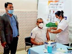 साइबर सिटी में हुआ लक्ष्य से अधिक टीकाकरण 