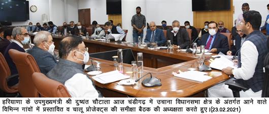 दुष्यंत चौटाला ने अधिकारियों को दिए निर्देश,उचाना में चल रहे विकास कार्यों में लाएं तेजी