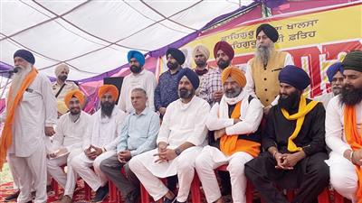 शिरोमणी अकाली दल ने सिख नौजवान रंजीत सिंह को सम्मानित किया