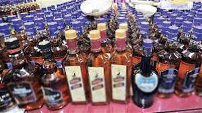 लॉकडाउन में नकली होलोग्राम लगा बेची जा रही थी शराब 