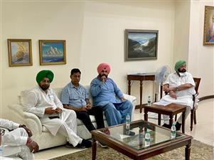 नवजोत सिद्धू ने अमरिंदर को पत्र लिखकर याद दिलाए वादे