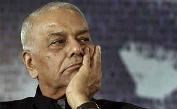   यशवंत सिन्हा ने किया सवाल- क्या कारें, मोटरसाइकिलें अधिक बिक जाने का मतलब प्रगति है?  