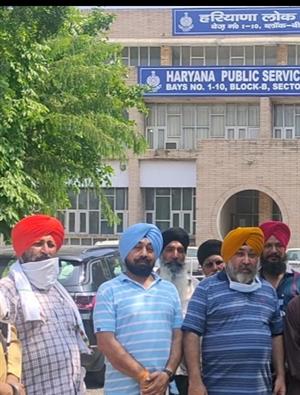  भर्ती परीक्षाओं में सिखों के ककार पहनने पर रोक हटाए सरकार