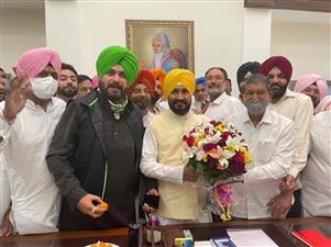 पंजाब में चुनावी ट्रेन के चालक होंगे चरणजीत चन्नी