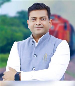 हिमालय क्वीन ट्रेन का विस्तार फर्रूखनगर (गुरुग्राम) तक कराने को डा. डीपी गोयल प्रयासरत