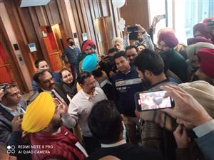 दिल्ली हवाई अड्डे पर पंजाब की बसों की नो एंट्री का विवाद गहराया