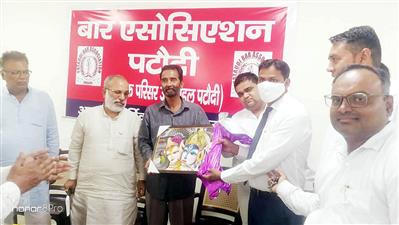 गुरुग्राम: पटौदी बार एसोसिएशन द्वारा पत्रकार फतह सिंह उजाला का सम्मान
