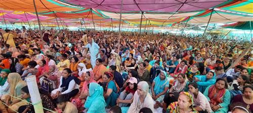 कांगड़ा में हजारों डेरा प्रेमियों ने ली 139 मानवता भलाई कार्यों की शपथ