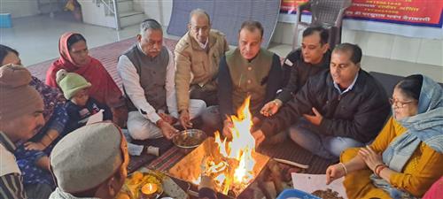 डेराबस्सी के भगवान परशुराम भवन में मूर्ति स्थापना दिवस मनाया