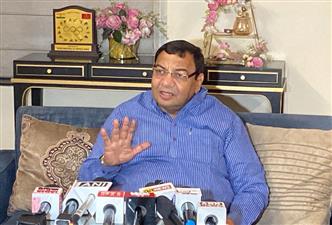 खट्टर साहब को शहरी विकास मंत्रालय मिला, अब पहली कलम से हरियाणा के लाखों बेघरों को मकान दें: डॉ सुशील गुप्ता
