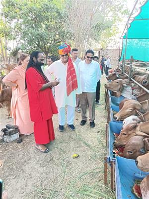 राजस्थान सरकार ने दाती महाराज से मांगा तालाबों की खुदाई में सहयोग 