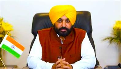 मुख्य मंत्री भगवंत सिंह मान ने किसानों को खेतों में मोटरों के पास चार-चार पौधे लगाने की अपील की 