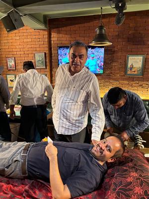 रक्तदान महादान, रक्तदाता समाज और मानवता के अनमोल सेवक : संजय टंडन 