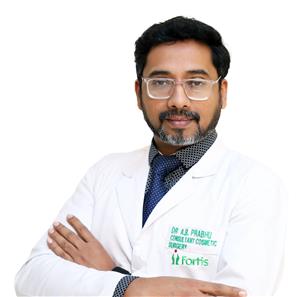 प्लास्टिक सर्जरी आजकल लोगों में आत्मविश्वास बहाल करने में मदद करती हैः फोर्टिस प्लास्टिक सर्जन