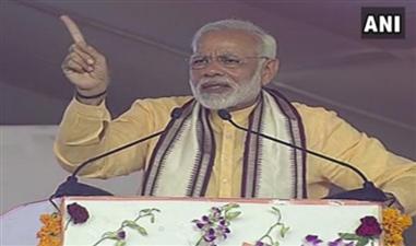 मोदी ने कहा कठोर क़दम के बाद अर्थव्यवस्था पटरी पर लौटी 