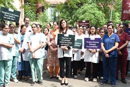 कोलकाता गैंगरेपः फोर्टिस मोहाली के डॉक्टर आईएमए के विरोध प्रदर्शन में शामिल हुए