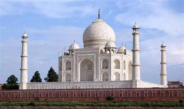  RSP के कार्यकर्ताओं ने ताजमहल में किया शिव चालीसा का पाठ