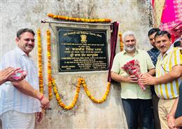 कैबिनेट मंत्री लाल चंद कटारूचक्क ने गांव भनवाल में 70 लाख रुपये लागत वाली जल आपूर्ति प्रणाली की आधारशिला रखी