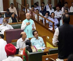 विधानसभा में भिड़े चौटाला और हुड्डा, विपक्ष की फूट पर मुख्यमंत्री ने ली चुटकी