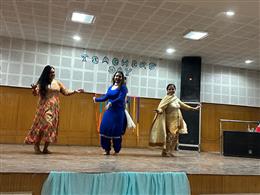 शिक्षक दिवस पर दोआबा ग्रुप ने शिक्षकों को किया सम्मानित 