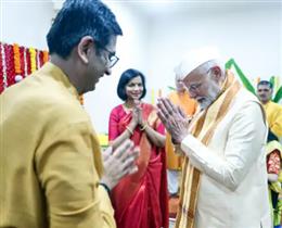 पीएम पहुंचे CJI चंद्रचूड़ के घर, की गणेश पूजा 