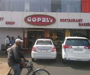      गोपाल स्वीट्स की सभी ब्रांचों पर छापे, आयकर विभाग की टीमें कर रही जांच
