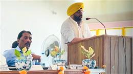 कैबिनेट मंत्री हरभजन सिंह ईटीओ ने समकालीन सामाजिक मुद्दों के समाधान के लिए गांधी और अंबेडकर के दर्शन की प्रासंगिकता पर बल दिया