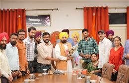 1158 सहायक प्रोफेसरों और लाइब्रेरियन के प्रतिनिधिमंडल की ओर से उनके हितों की रक्षा के लिए मुख्यमंत्री का धन्यवाद