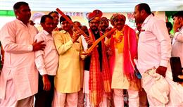हरियाणा में दलित अपमान, दामाद-दलाल का जलवा-जलाल चाहती है कांग्रेस: अनुराग ठाकुर