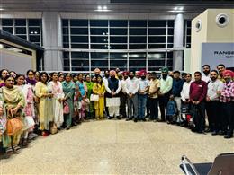 आई. आई. एम. अहमदाबाद में प्रशिक्षण के लिए 50 हैड मास्टर/ हैड मिस्ट्रेस रवाना: हरजोत सिंह बैंस