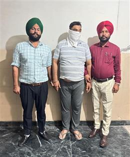 विजीलैंस द्वारा दुर्घटना मामले में कार्यवाही करने के बदले 10 हज़ार रुपए रिश्वत लेता ए. एस. आई. काबू