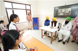 भगवंत सिंह मान सरकार की कोशिशों को मिला बल,निजी स्कूलों से नाम कटवाकर छात्र ले रहे हैं सरकारी स्कूलों में दाखिले