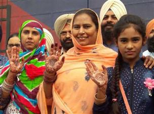   बारह साल बाद भारतीय जेल से रिहा हुई पाकिस्तानी महिलाएं 