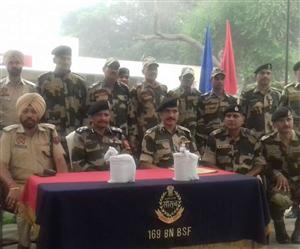 बीएसएफ ने भारत-पाकिस्तान सीमा पर बरामद की पांच किलो हेरोइन