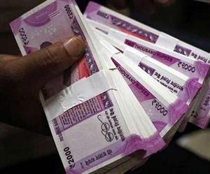 दुष्कर्म का मामला दर्ज करवा कर महिला ने मांगे 15 लाख, बिचौलिये सहित फंसी जाल में