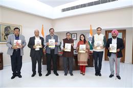 पंजाब के राज्यपाल और यूटी प्रशासक श्री गुलाब चंद कटारिया ने त्रैमासिक पत्रिका 'संकल्प' का किया विमोचन