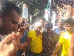 बांग्लादेश-हिंदू सनातन जागरण मंच रैली में जा रही बस पर हमला, 20 घायल 