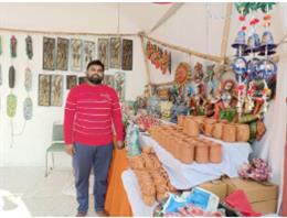 विभिन्न प्रदेशों की शिल्प कला और कलाकारी ने महोत्सव की फिजा में भरा इंद्रधनुष का रंग