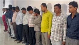 गुजरात पुलिस ने सूरत में 14 फर्जी डॉक्टर किये गिरफ्तार