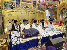 ਹਿੰਦੂ ਭਾਈਚਾਰਾ ਗੁਰੂ ਤੇਗ ਬਹਾਦਰ ਸਾਹਿਬ ਜੀ ਦੀ ਯਾਦ ’ਚ ਘਰਾਂ ਵਿੱਚ ਦੀਵੇ ਜਗਾਉਣ - ਸੰਤ ਗਿਆਨੀ ਹਰਨਾਮ ਸਿੰਘ ਖ਼ਾਲਸਾ।