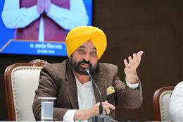 मुख्यमंत्री ने फिनलैंड से लौटे शिक्षकों को राज्य की शिक्षा क्रांति के अग्रदूत बनने का आह्वान किया