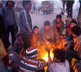  पहाड़ों पर बर्फबारी से मैदानी इलाकों में बड़ी ठंड  