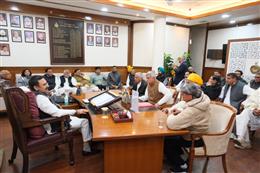 पूर्व विधायकों ने की पेंशन रिवाइज करने की मांग