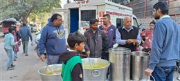 अन्न भंडारा लगाके किया नव वर्ष का स्वागत