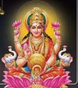 वास्तु शास्त्र के अनुसार घर में इन 3 जगहों पर भूलकर भी न रखें धन, वरना पैसों की होगी कमी