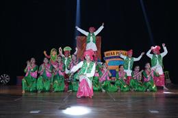 रिदमिक्स में मानव मंगल स्मार्ट के स्टूडेंट्स ने मंच पर बिखेरी प्रतिभा